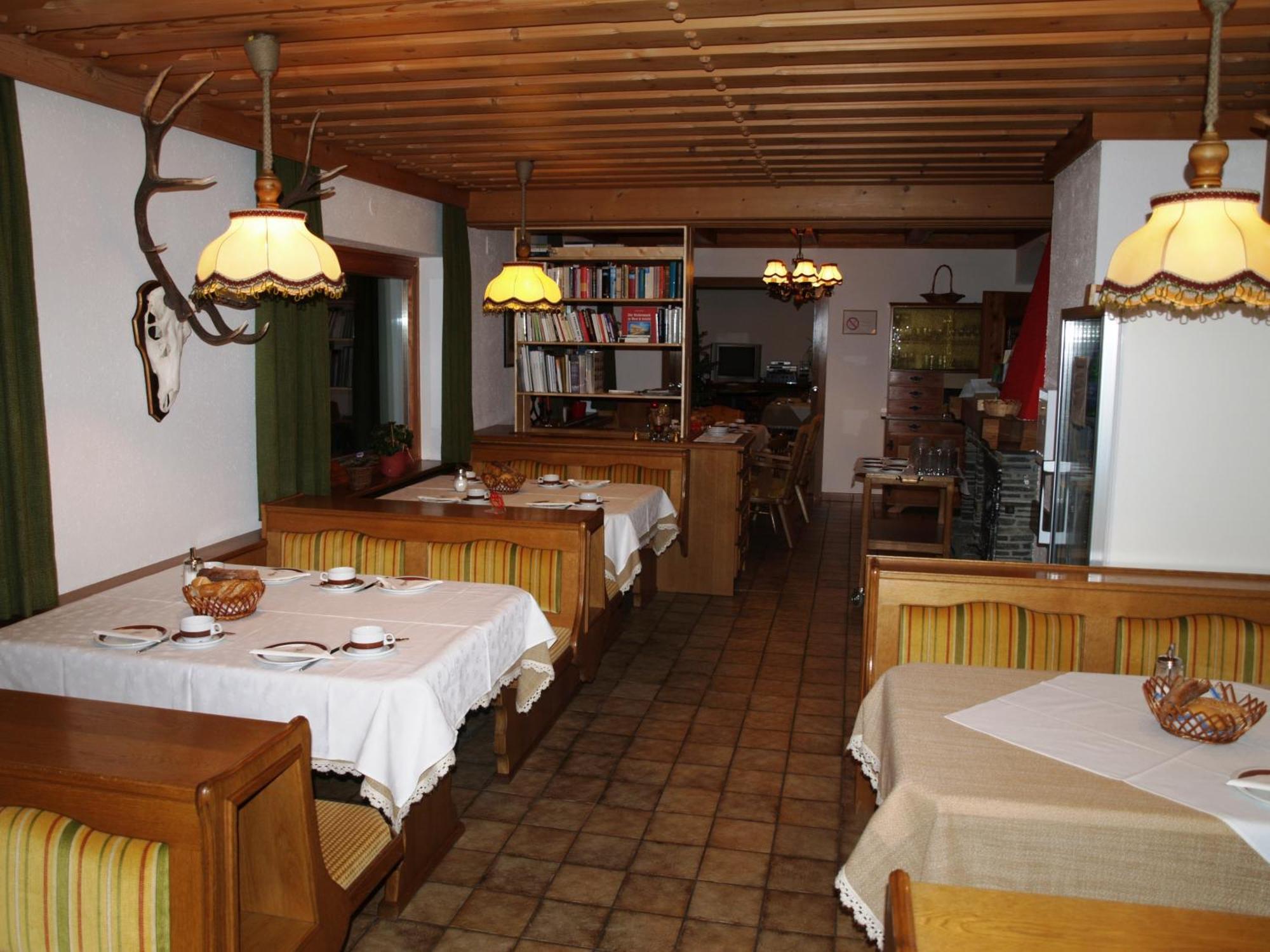מלטה Gaestehaus Hubertus מראה חיצוני תמונה